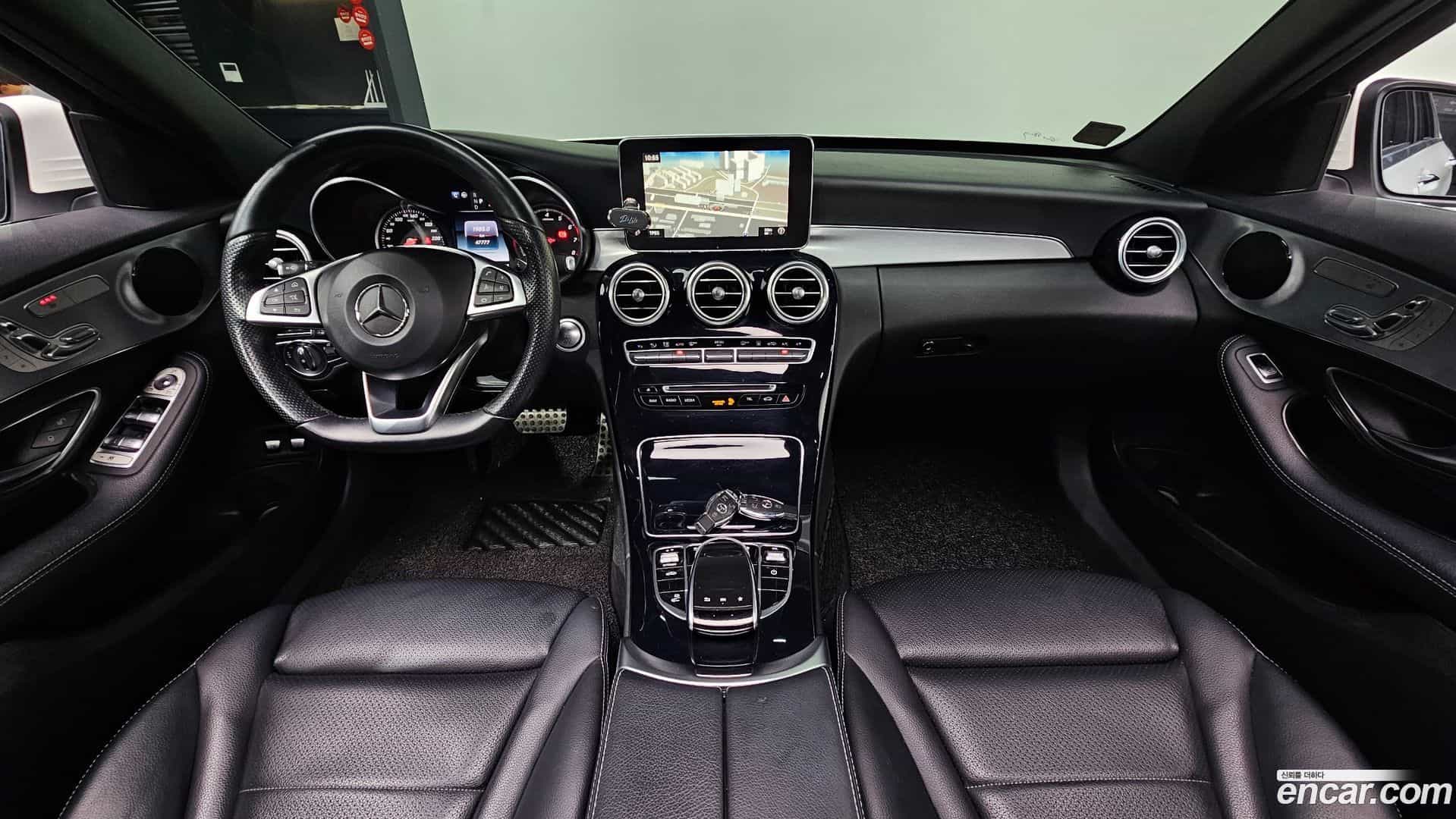 C-Class Mercedes-Benz 2018.11-INNER-007