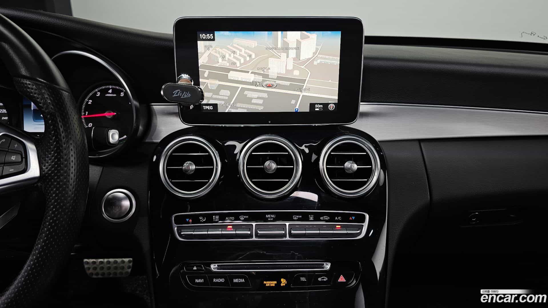 C-Class Mercedes-Benz 2018.11-OPTION-016