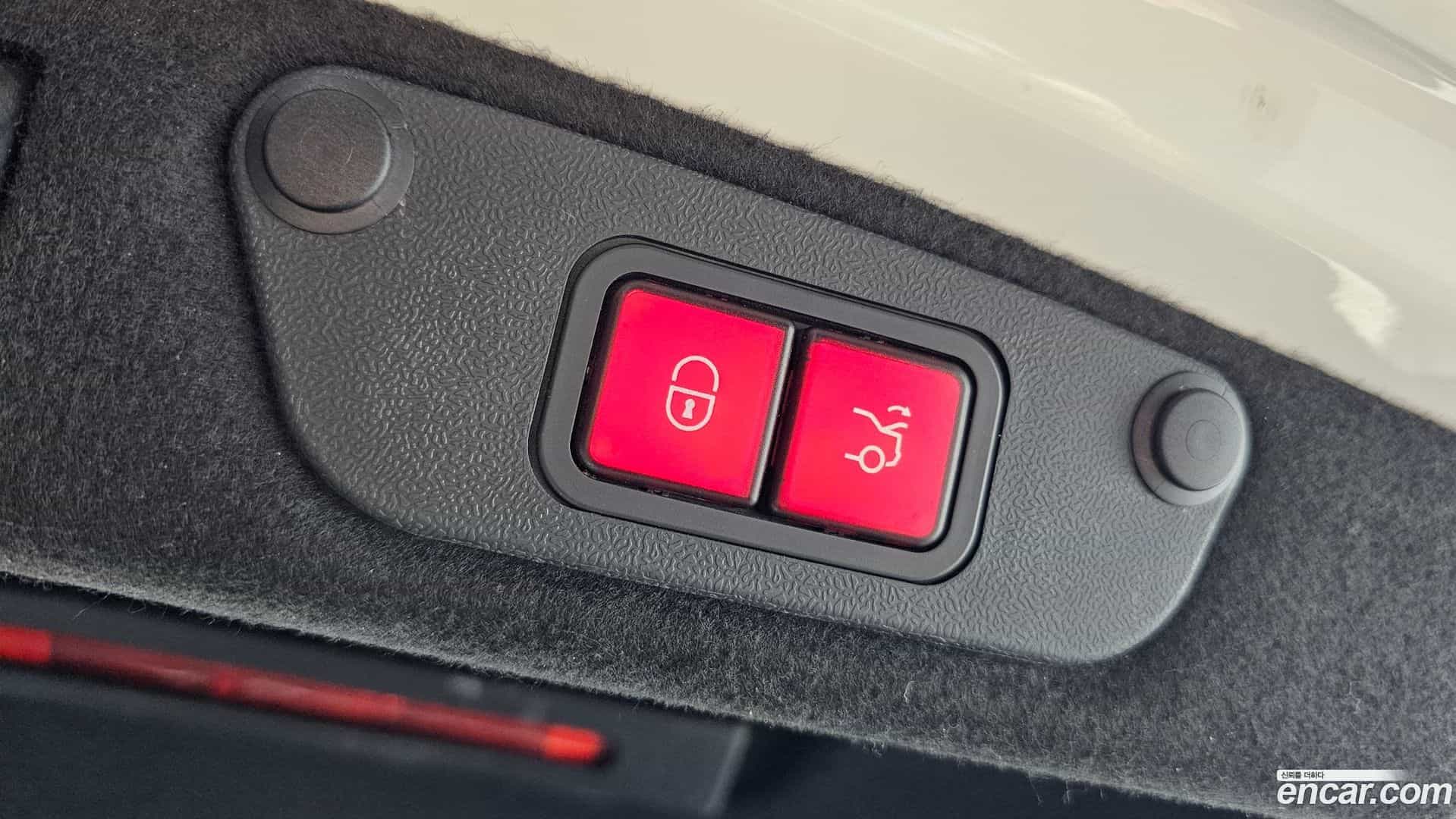 C-Class Mercedes-Benz 2018.11-OPTION-019