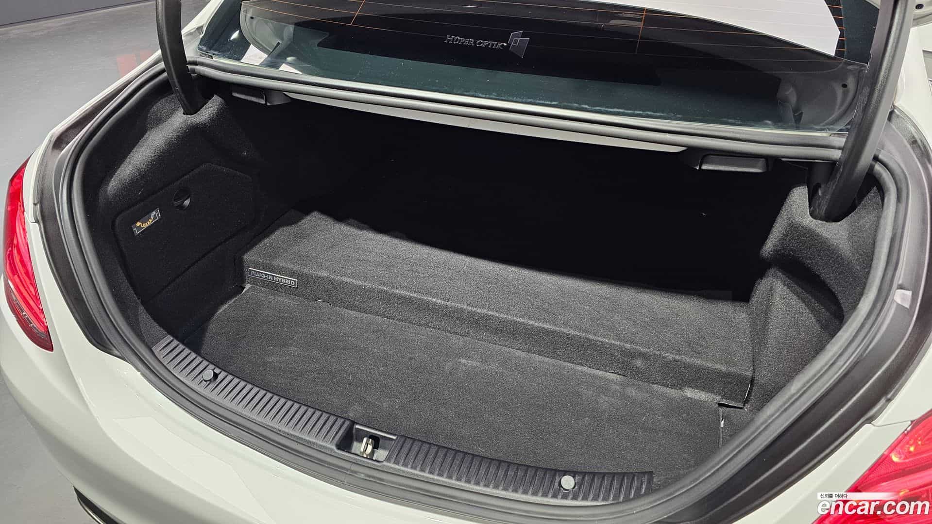 C-Class Mercedes-Benz 2018.11-OPTION-020