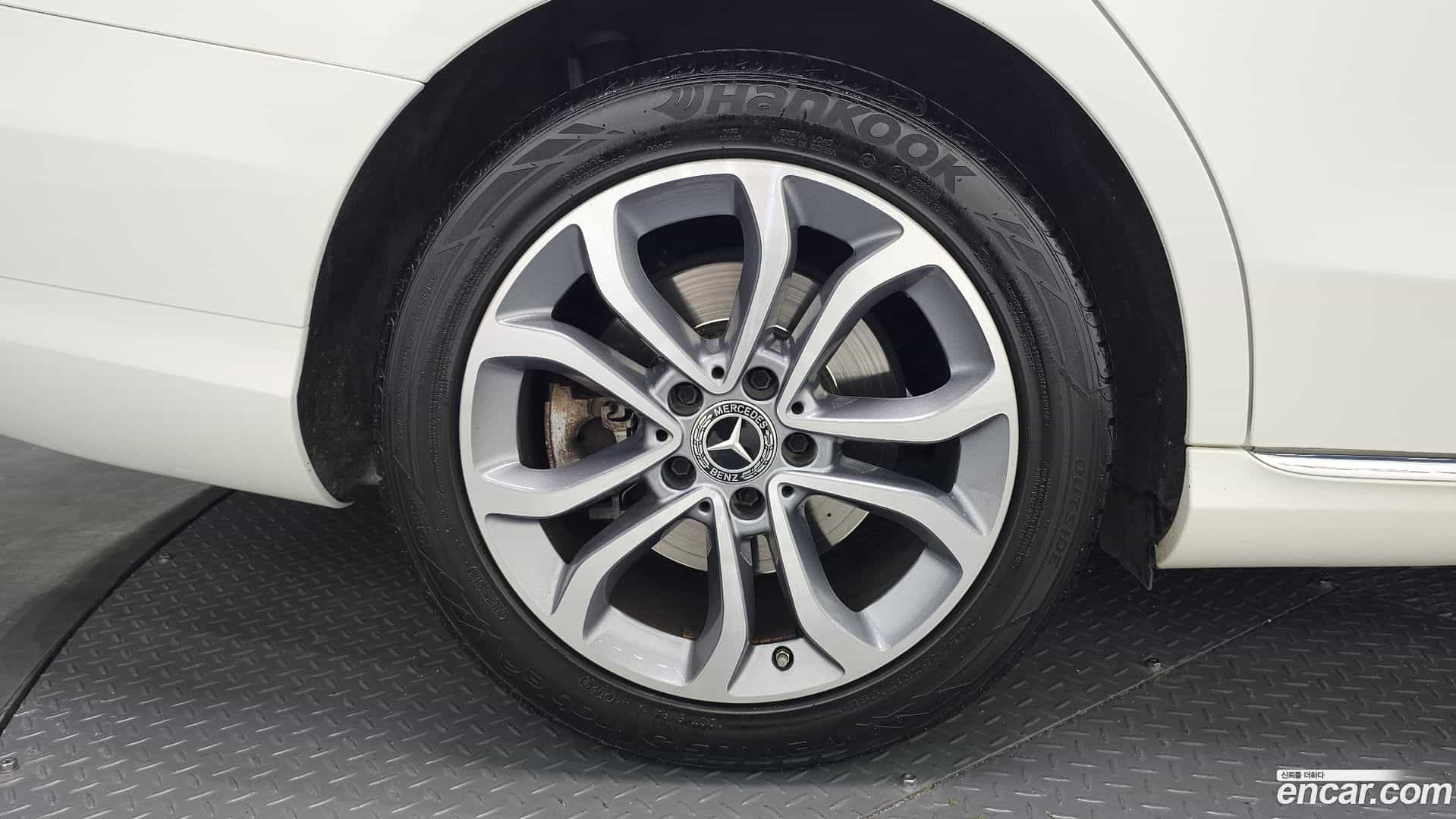 C-Class Mercedes-Benz 2018.11-OUTER-031