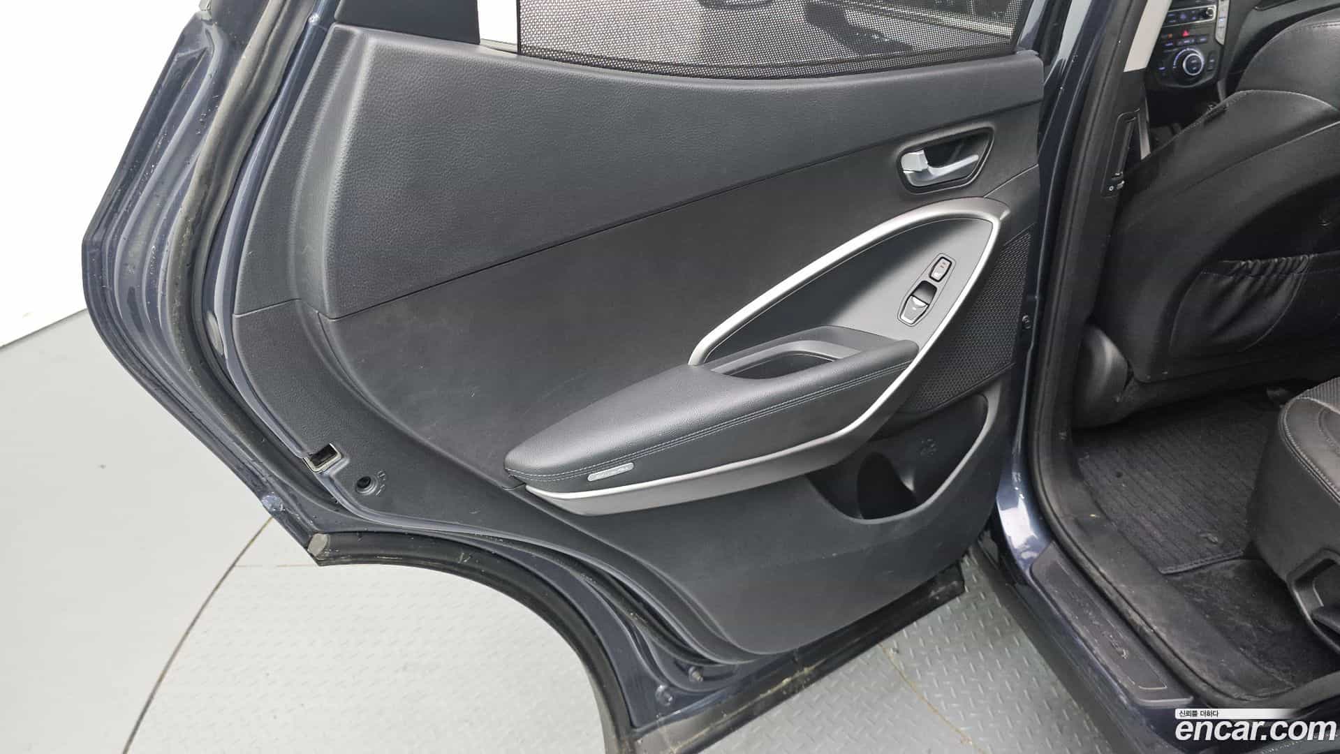Santafe Hyundai 2017.9-INNER-035
