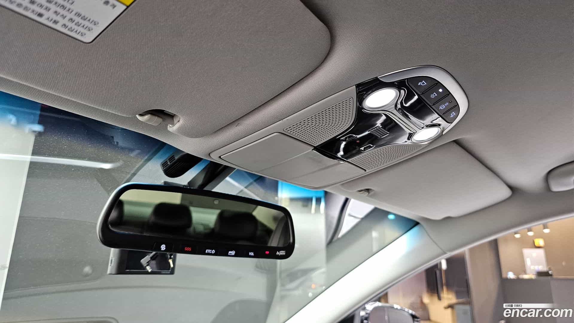 Grandeur Hyundai 2017.1-OPTION-021