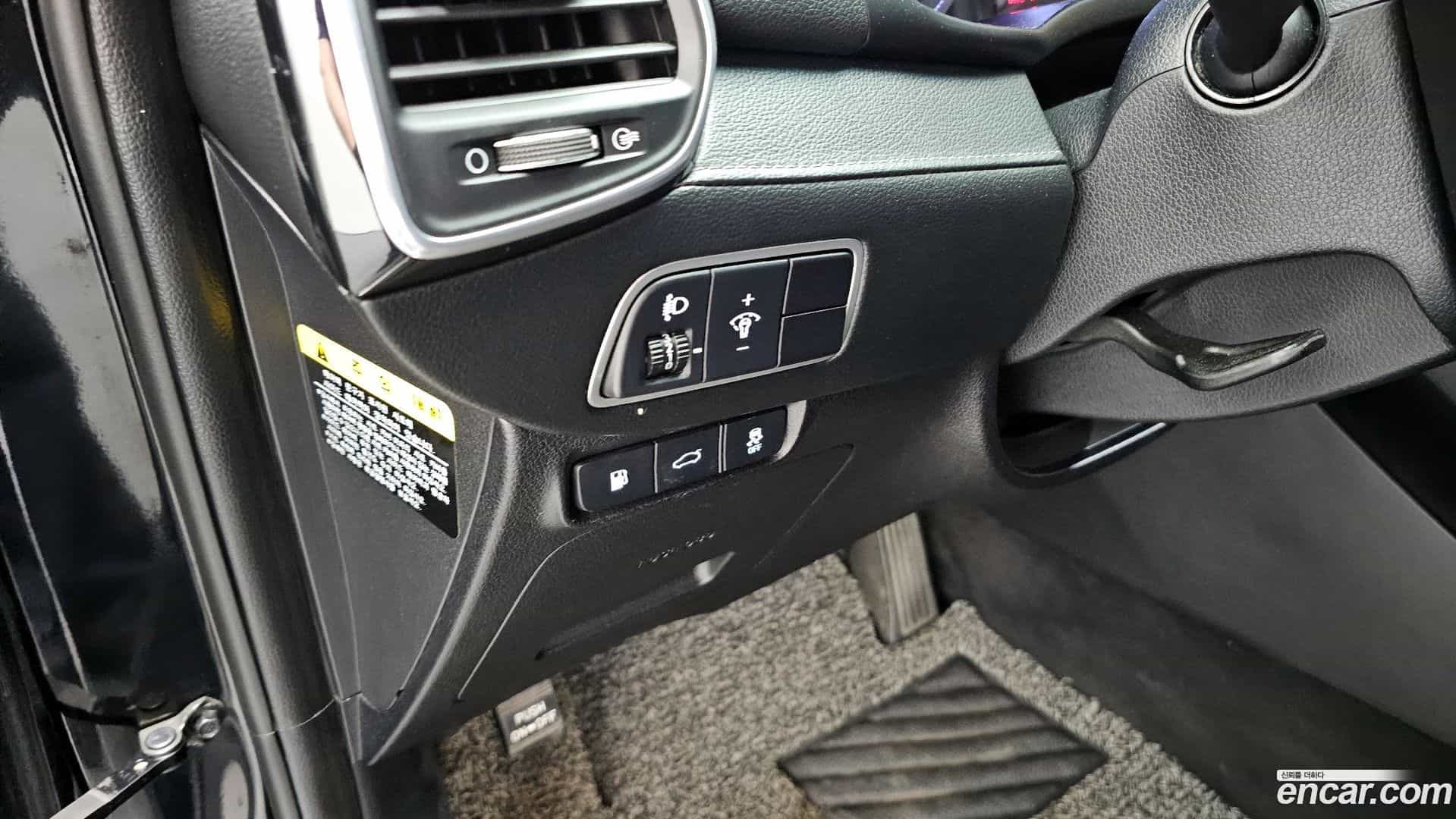 Grandeur Hyundai 2017.1-OPTION-023