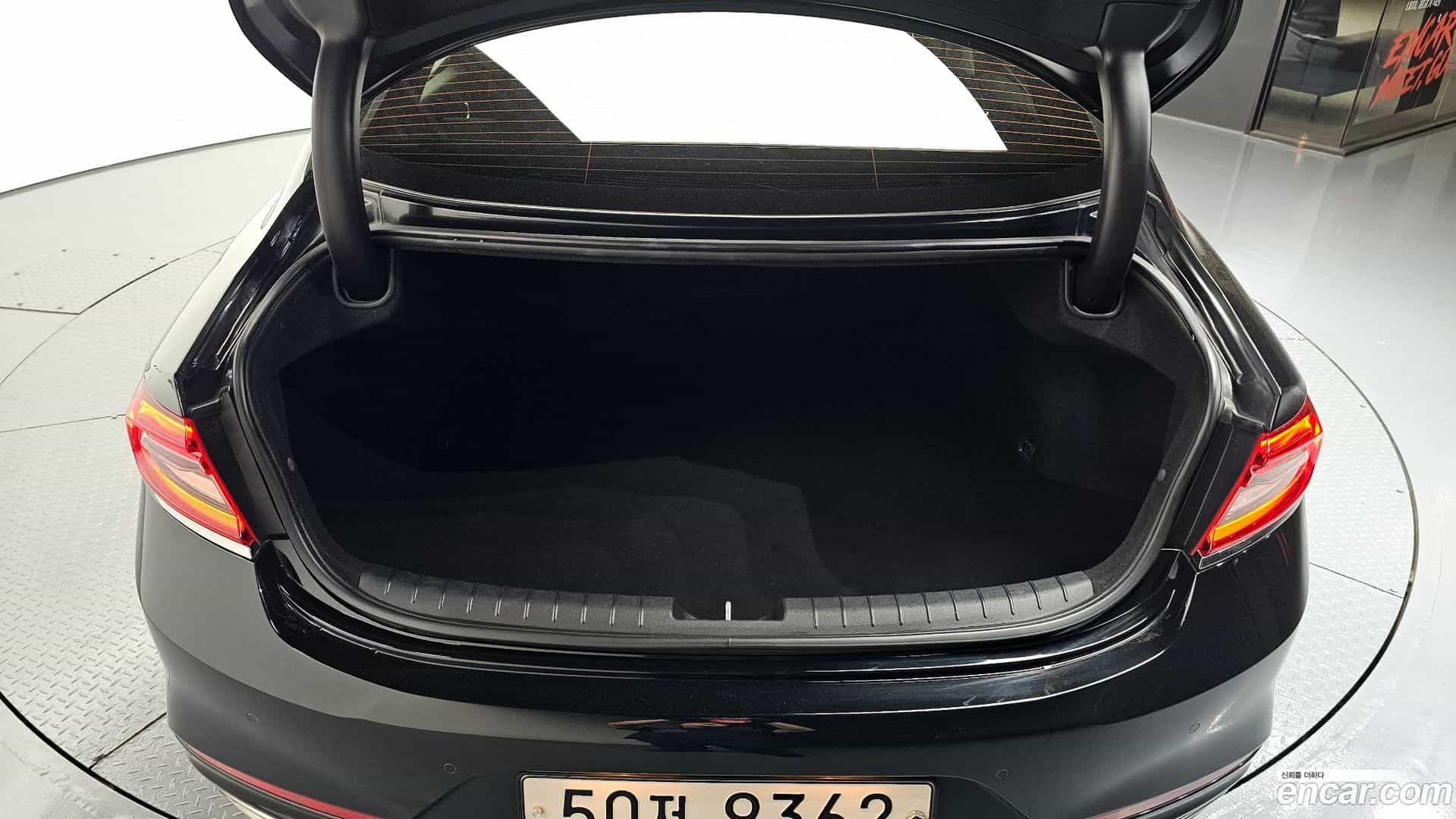 Grandeur Hyundai 2017.1-OPTION-024