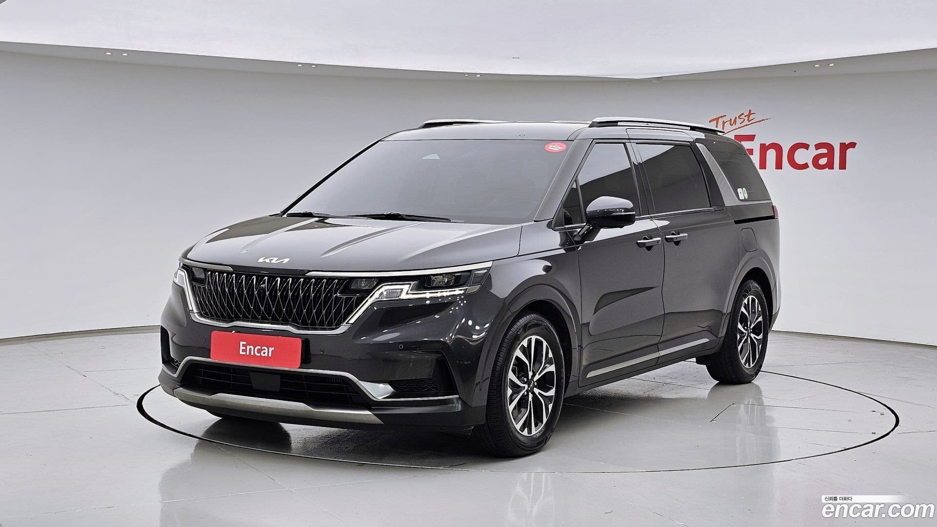 Main__Slider__Photo:Canival Kia 2023.3-0