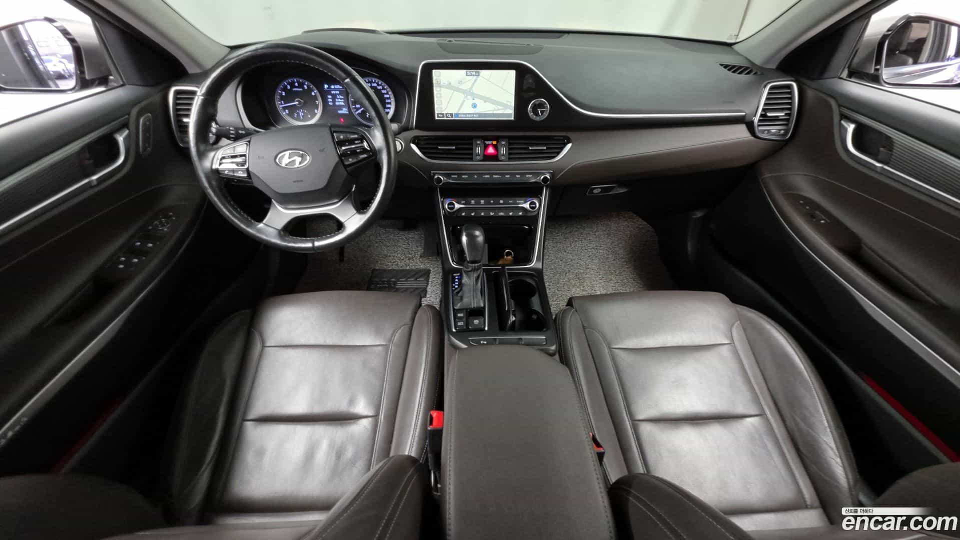 Grandeur Hyundai 2017.10-INNER-007