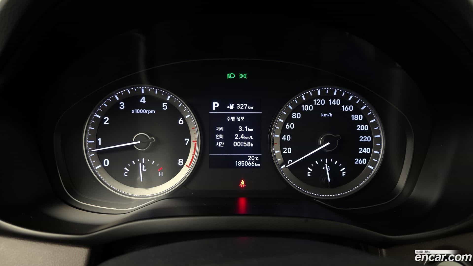 Grandeur Hyundai 2017.10-INNER-008