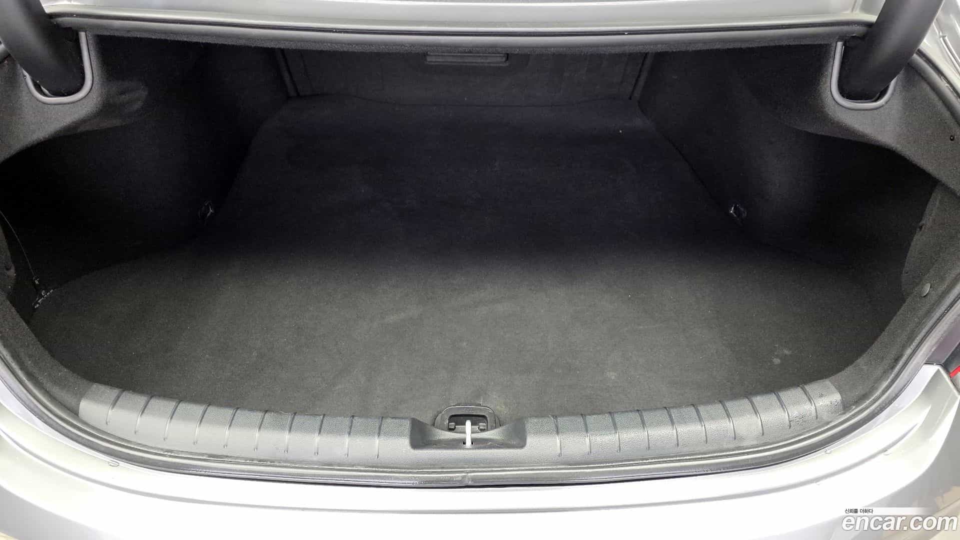 Grandeur Hyundai 2017.10-OPTION-024