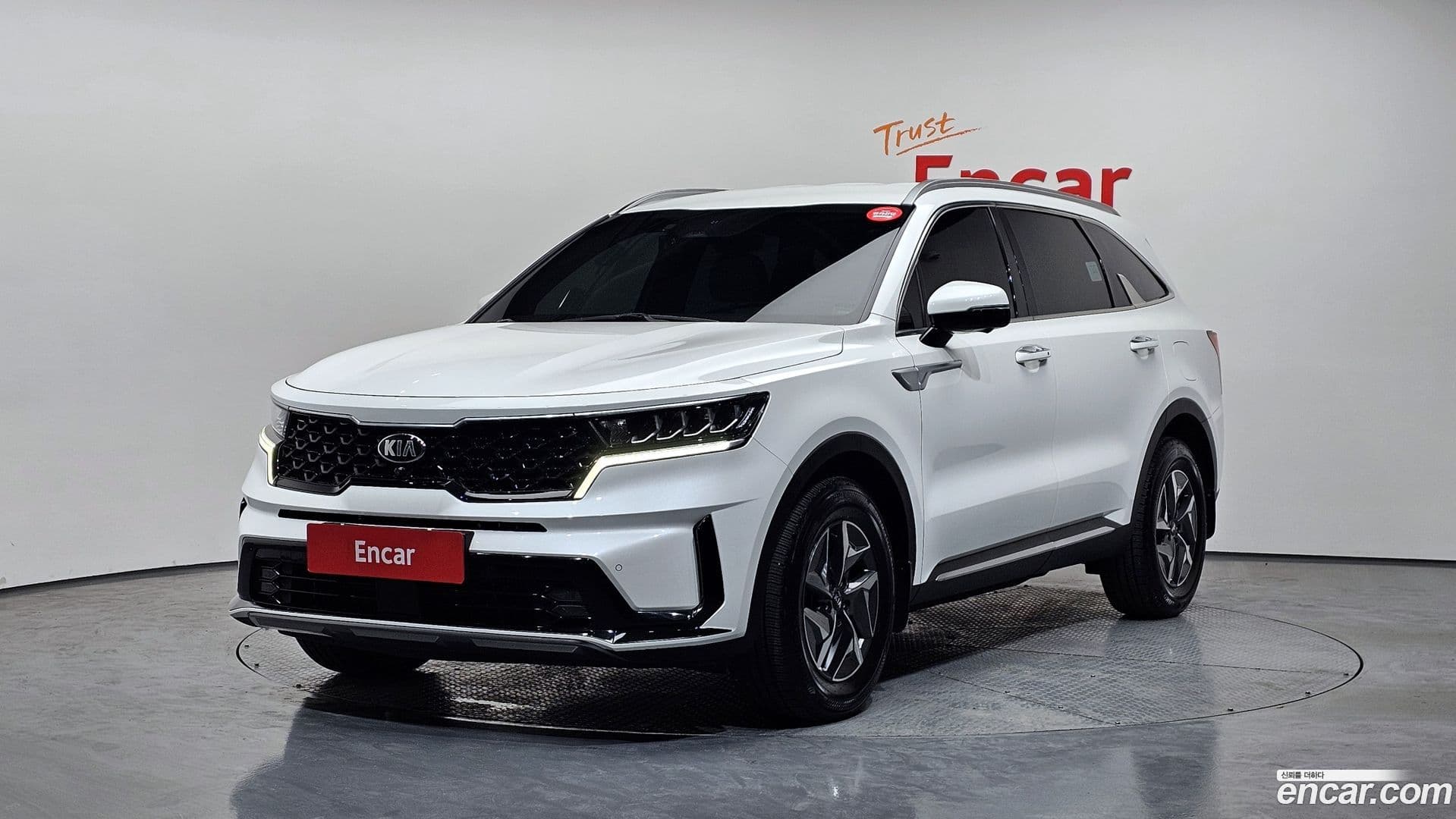 Main__Slider__Photo:Sorento Kia 2021.3-0