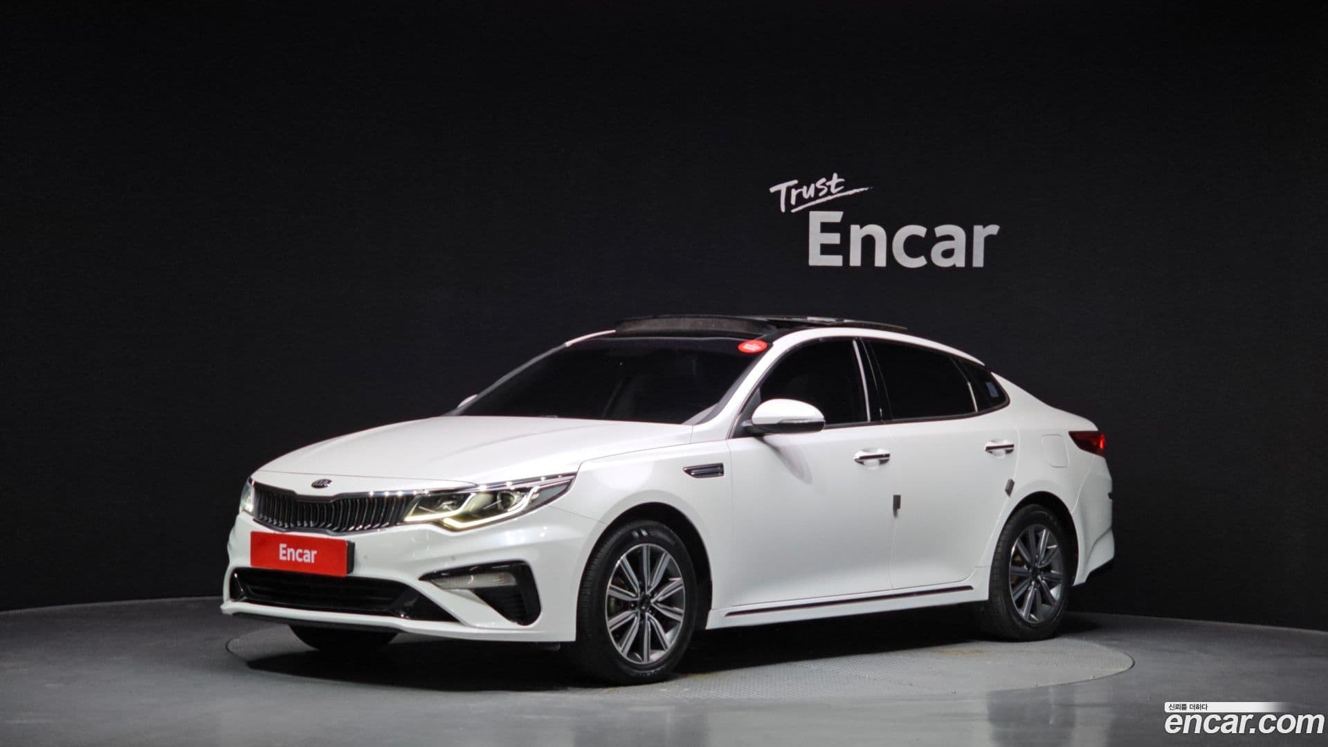 Main__Slider__Photo:K5 Kia 2018.3-0