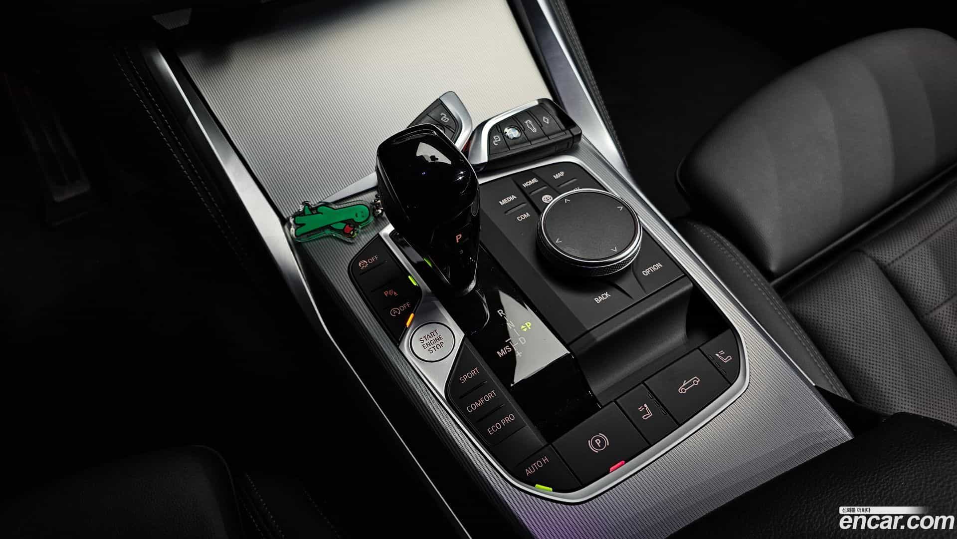4-Series BMW 2023.4-INNER-009