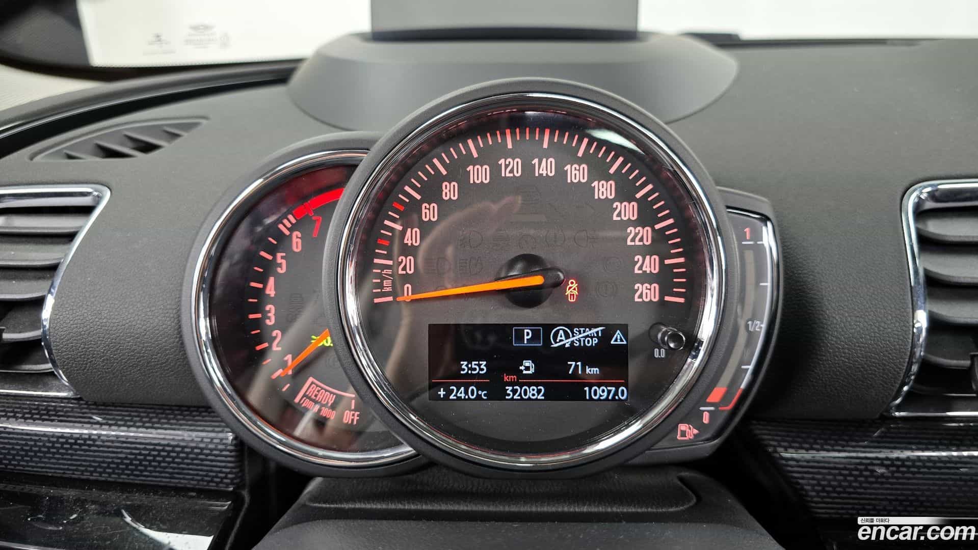 Clubman Mini 2018.9-INNER-008