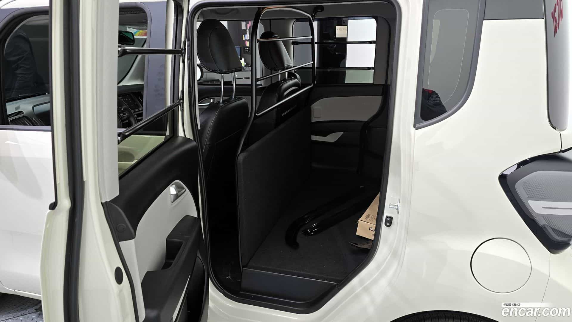 RAY Kia 2023.7-OPTION-015