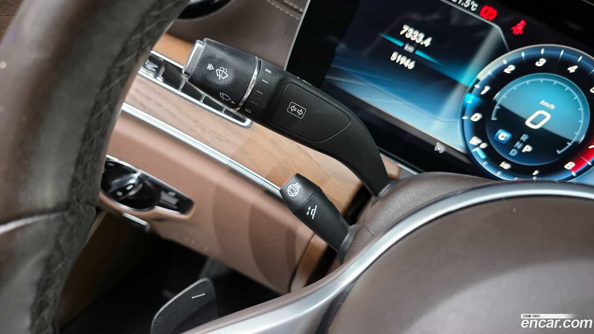 E-Class Mercedes-Benz 2019.5-OPTION-024