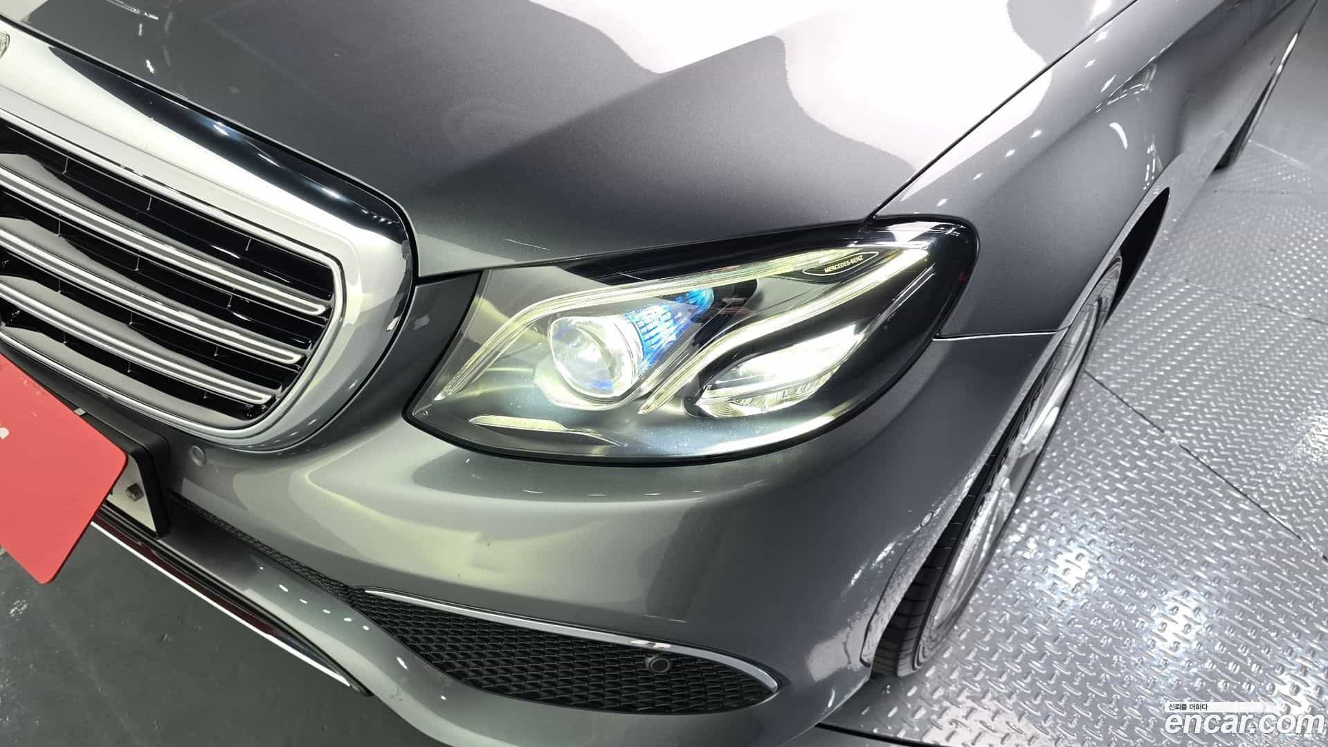 E-Class Mercedes-Benz 2019.5-OUTER-032