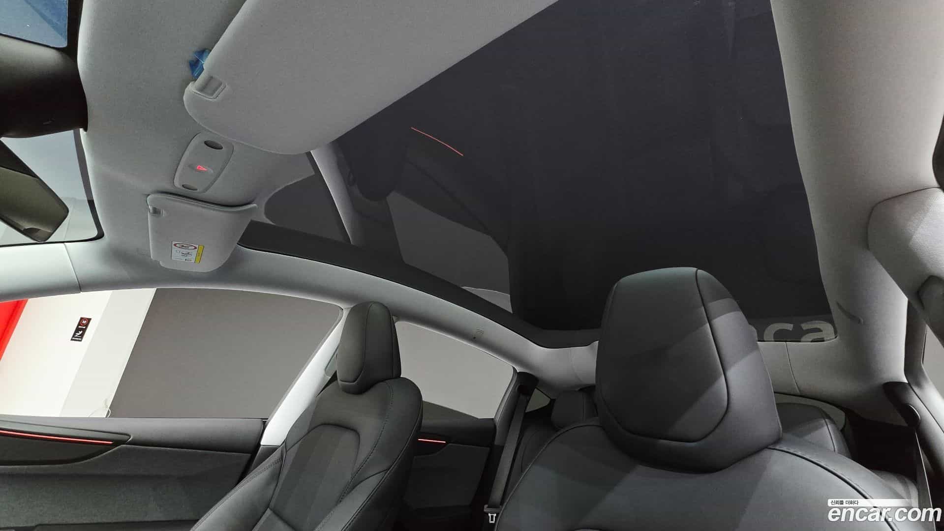 Model Y Tesla 2025.8-OPTION-024