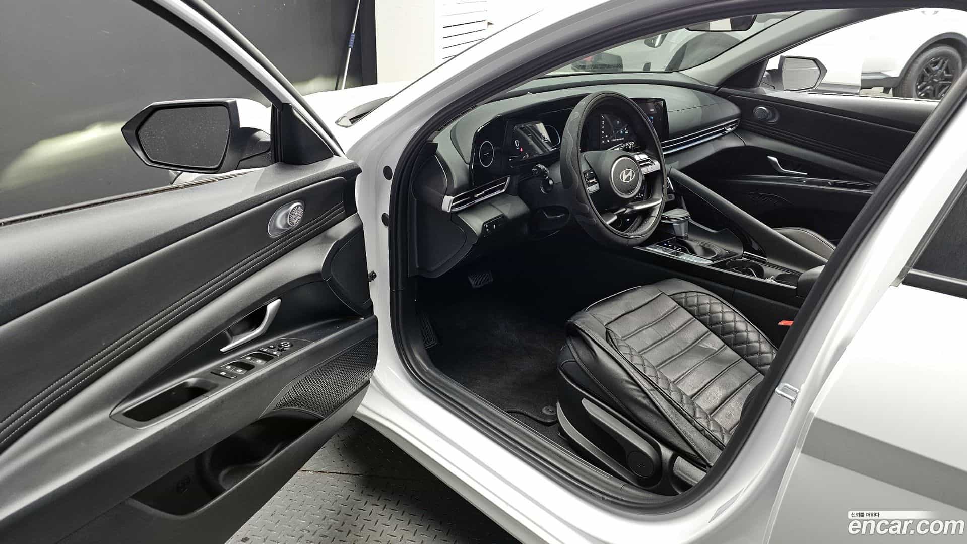 AVANTE Hyundai 2023.4-INNER-010