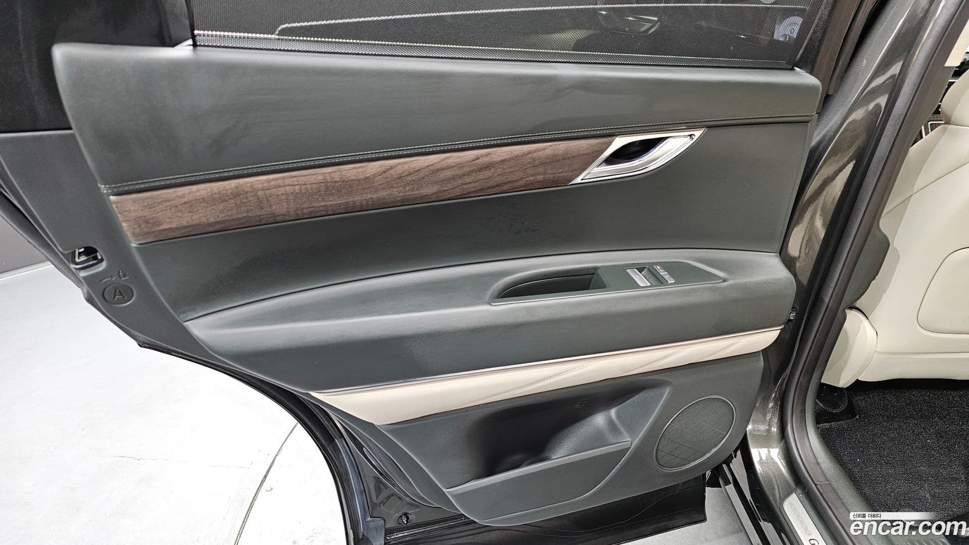 Main__Slider__Photo:GV80 Genesis 2023.11-24