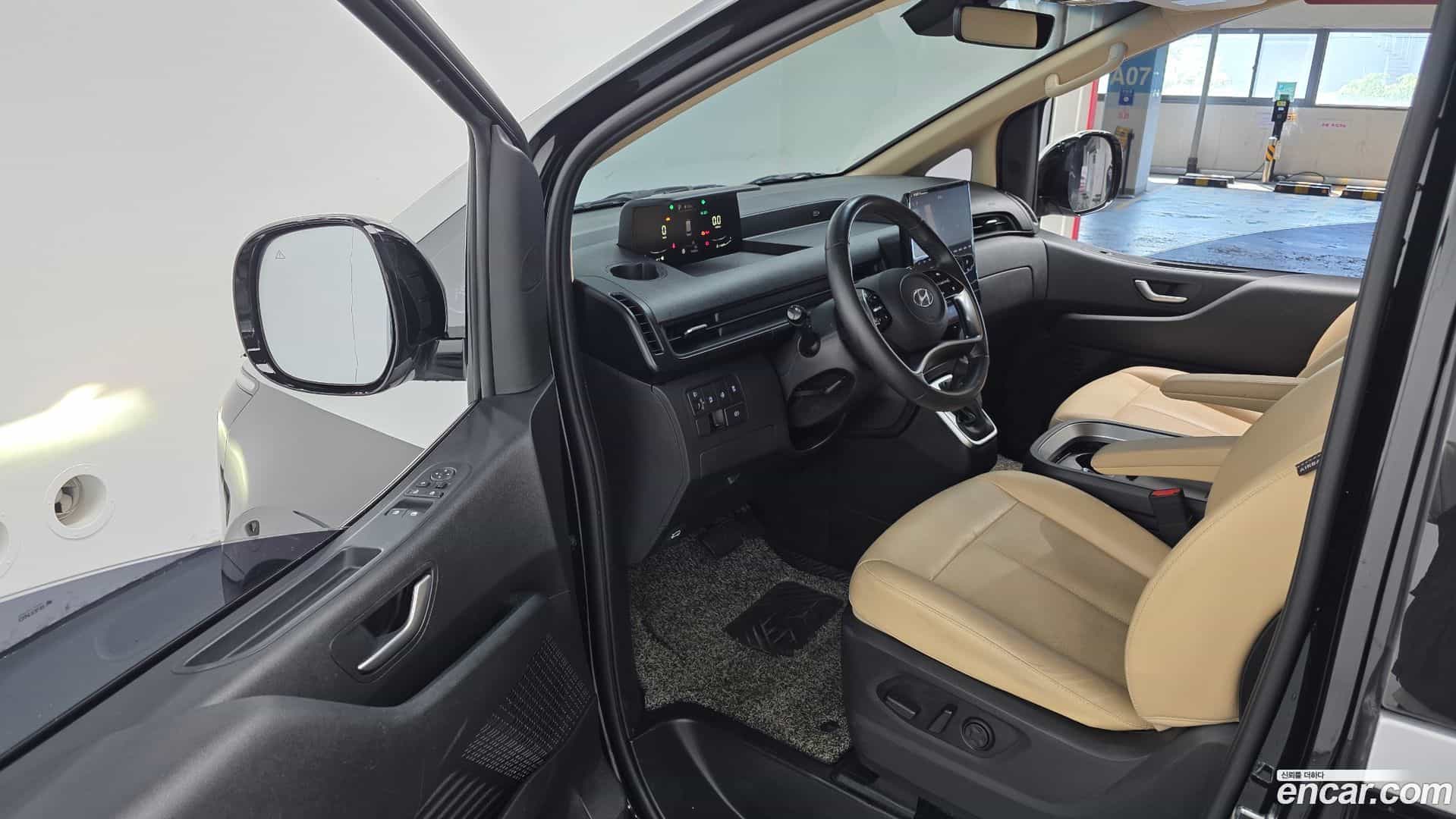 Staria Hyundai 2023.1-INNER-010