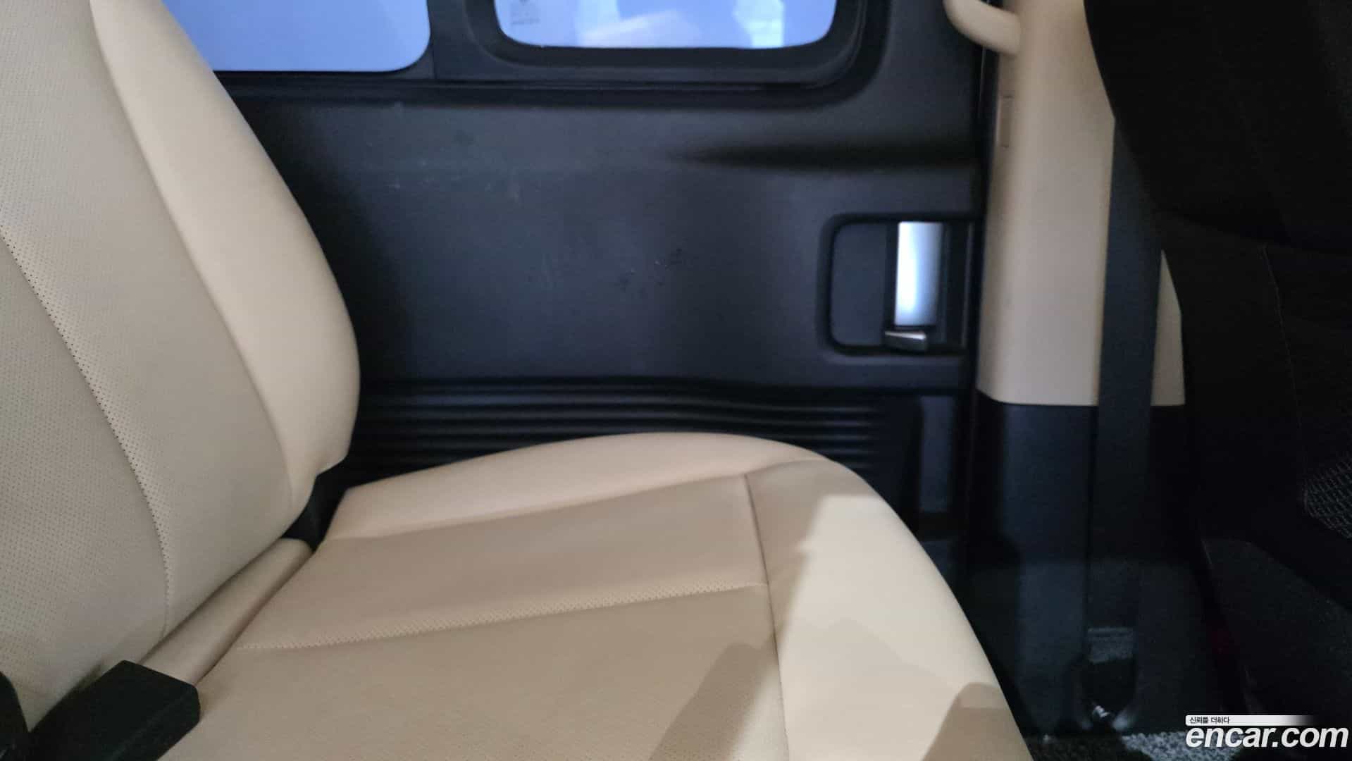 Staria Hyundai 2023.1-INNER-035