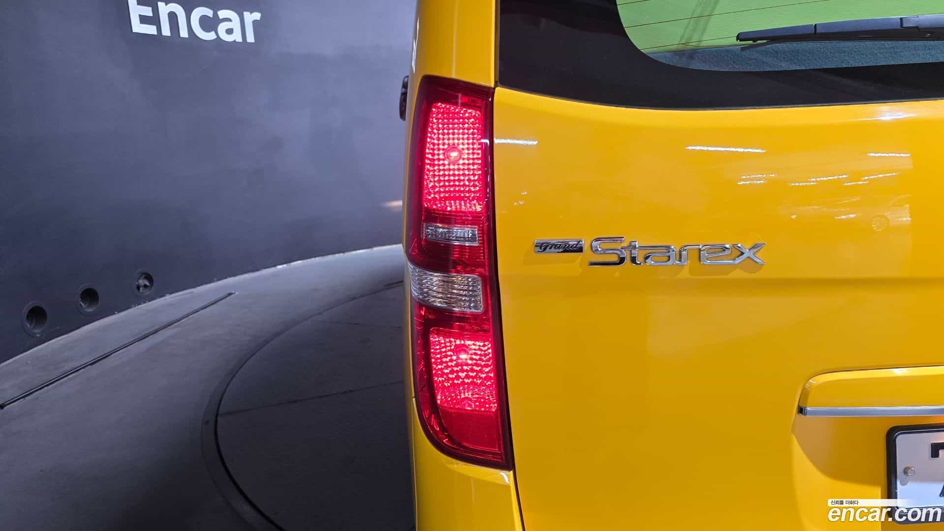 Starex Hyundai 2019.0-OUTER-033