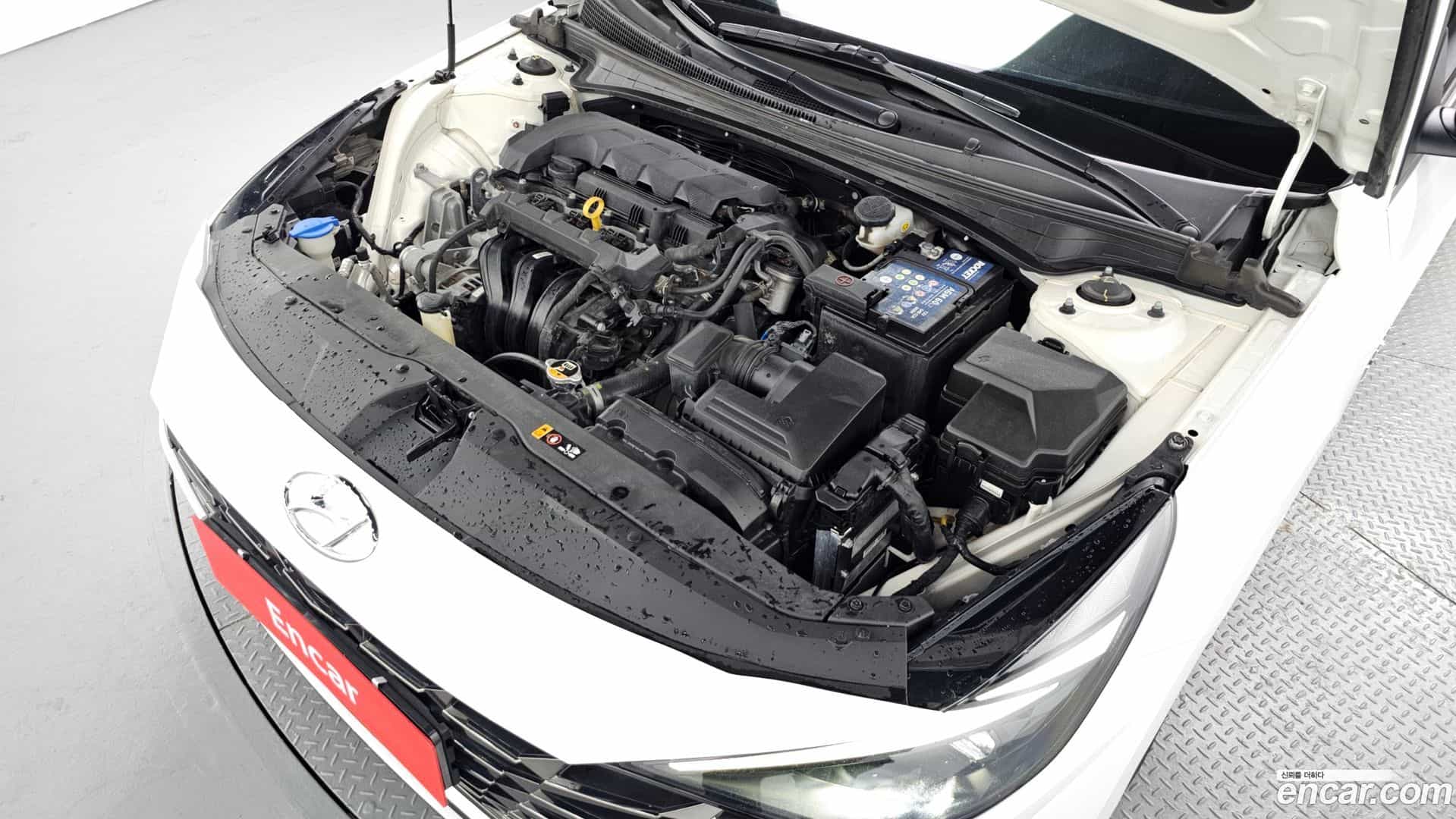 AVANTE Hyundai 2020.6-OUTER-006