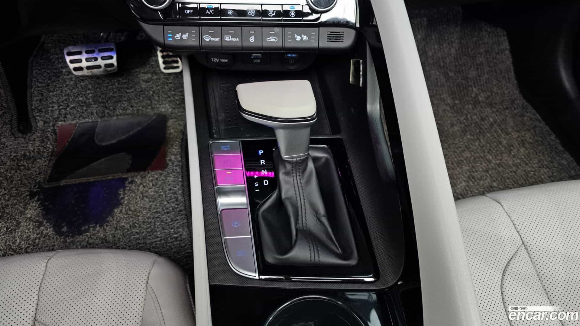 AVANTE Hyundai 2020.6-INNER-009