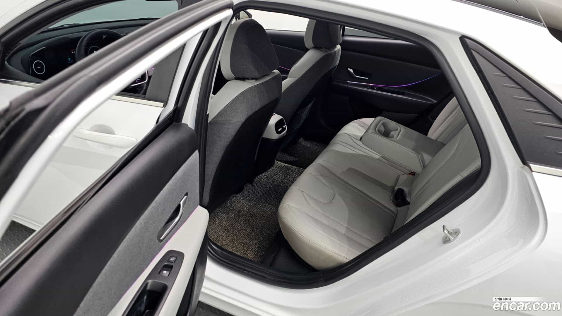 AVANTE Hyundai 2020.6-OPTION-021
