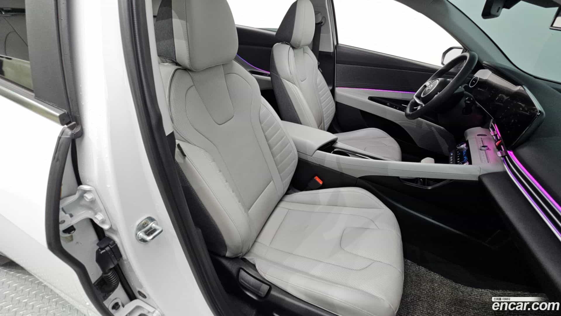 AVANTE Hyundai 2020.6-OPTION-022