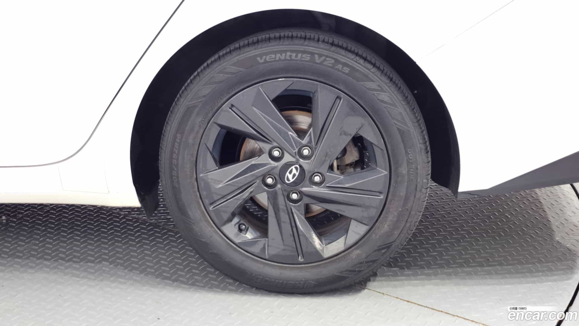 AVANTE Hyundai 2020.6-OUTER-031