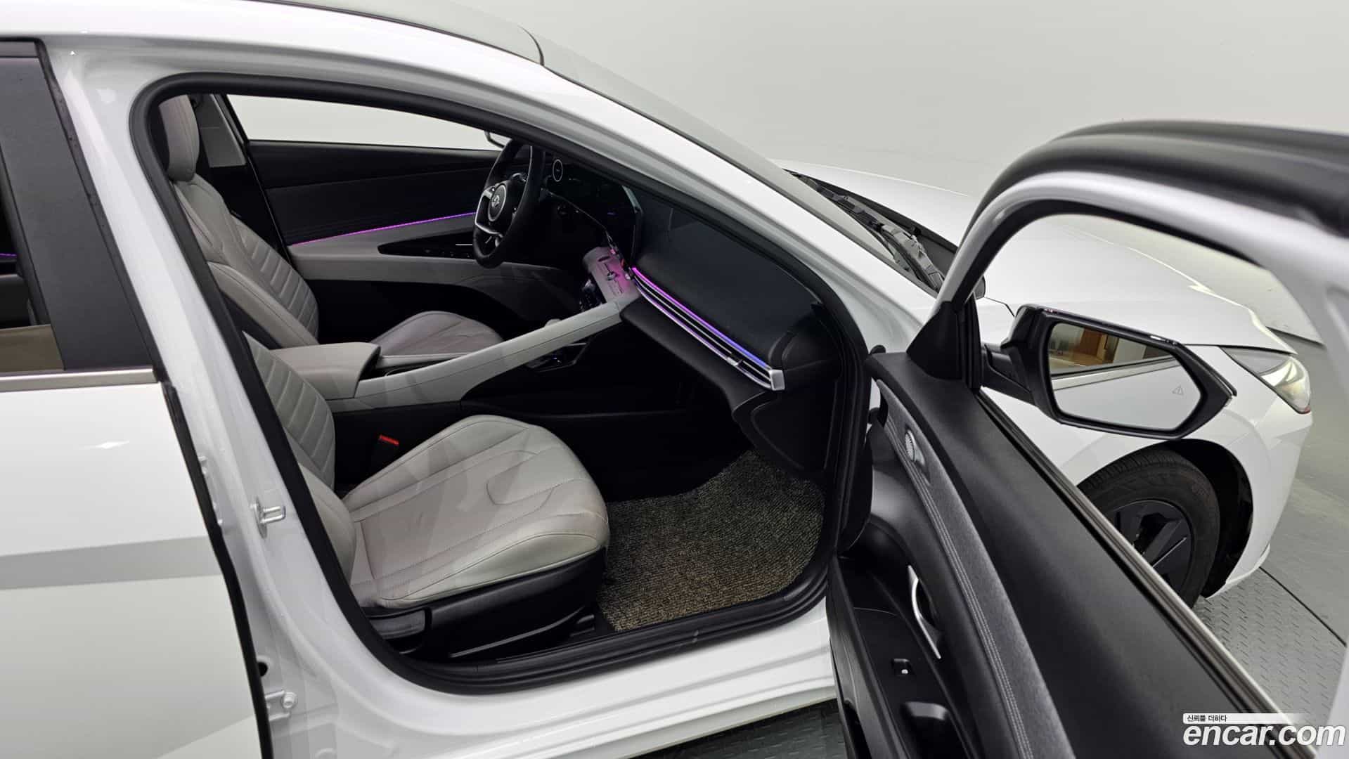 AVANTE Hyundai 2020.6-INNER-036