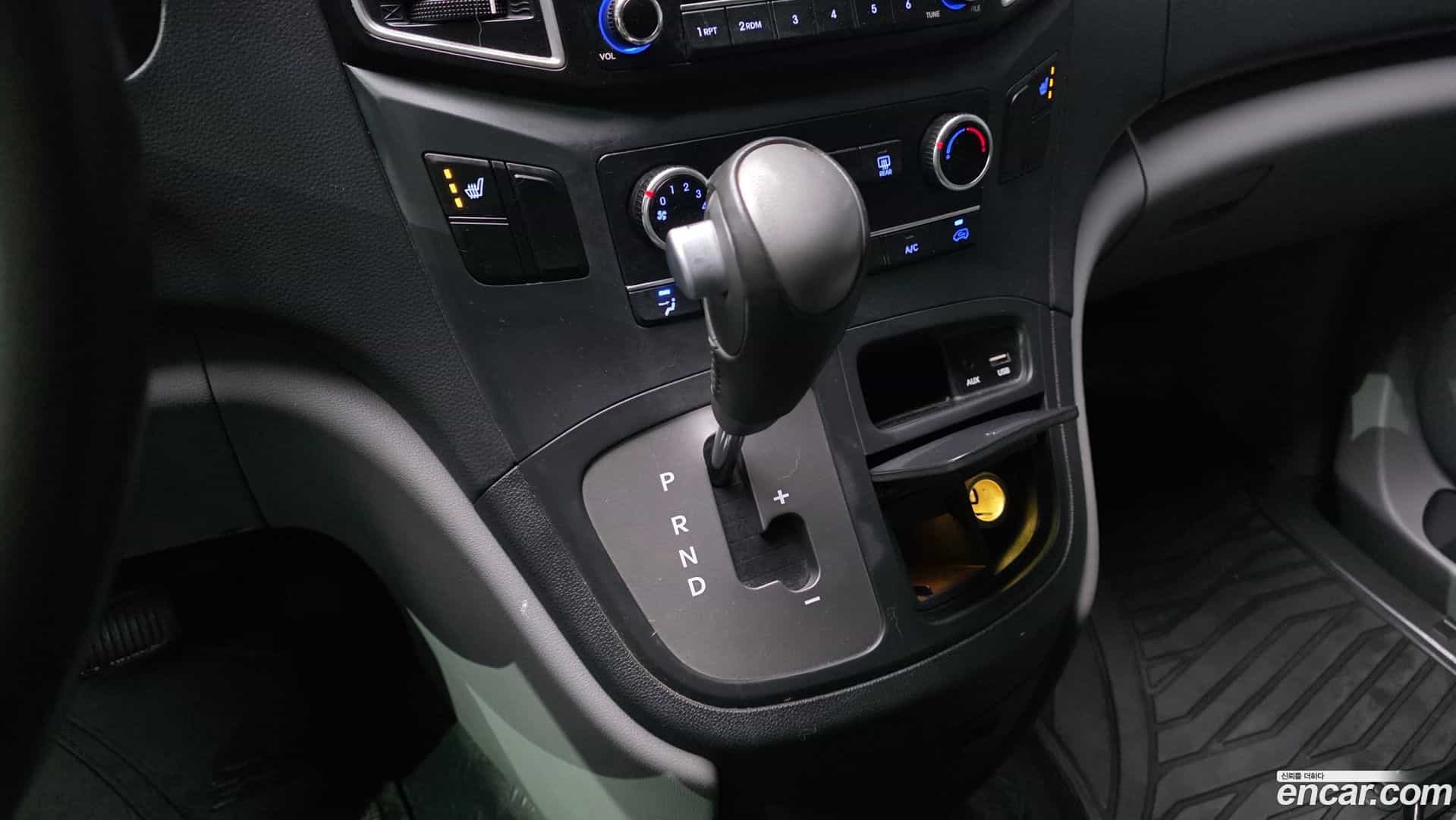 Starex Hyundai 2019.6-INNER-009