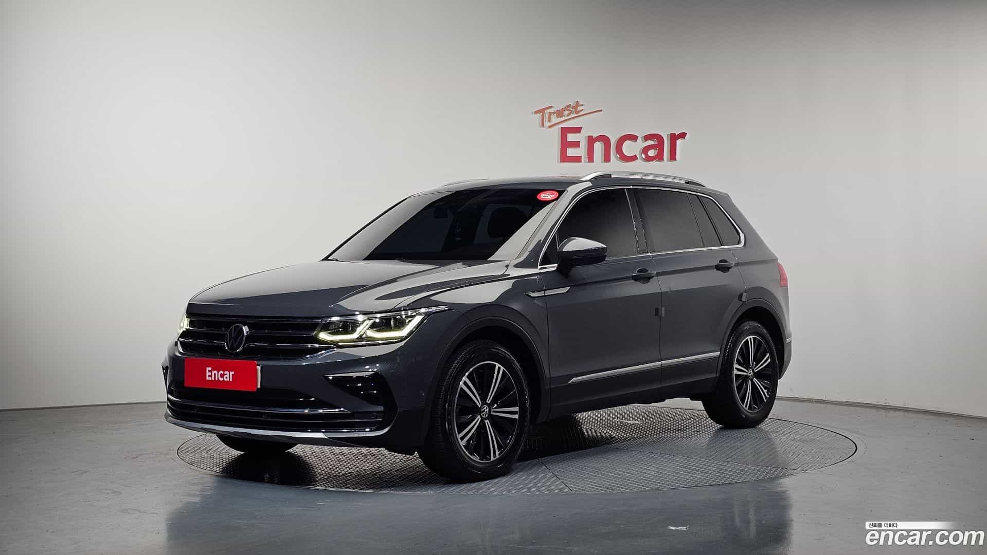 Tiguan Volkswagen 2021.7-OUTER-001