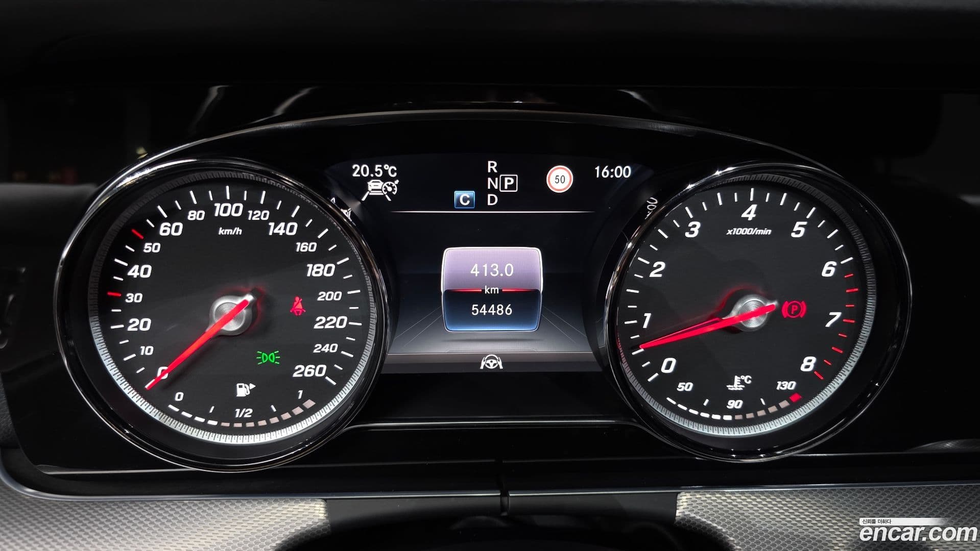 Main__Slider__Photo:E-Class Mercedes-Benz 2019.7-7