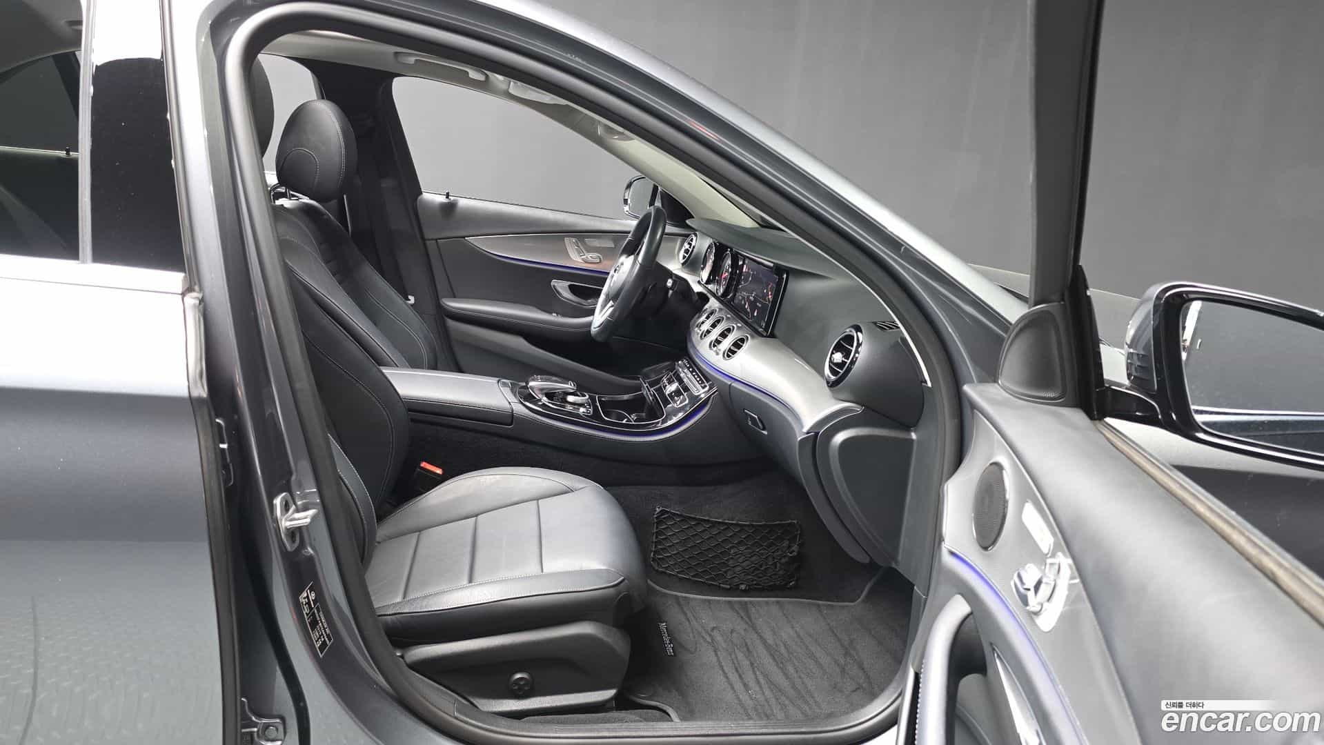 E-Class Mercedes-Benz 2019.7-OPTION-015