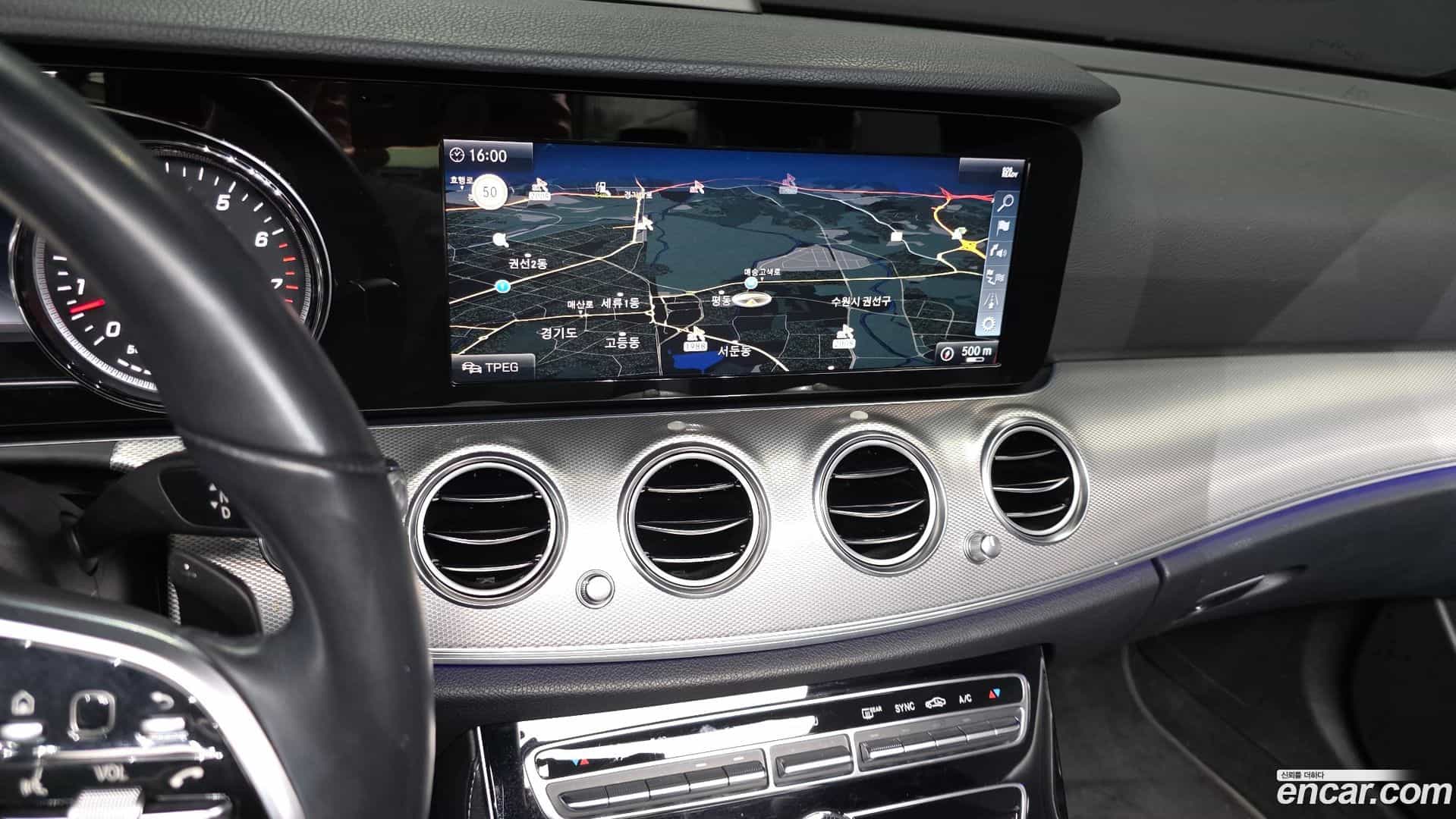 E-Class Mercedes-Benz 2019.7-OPTION-019