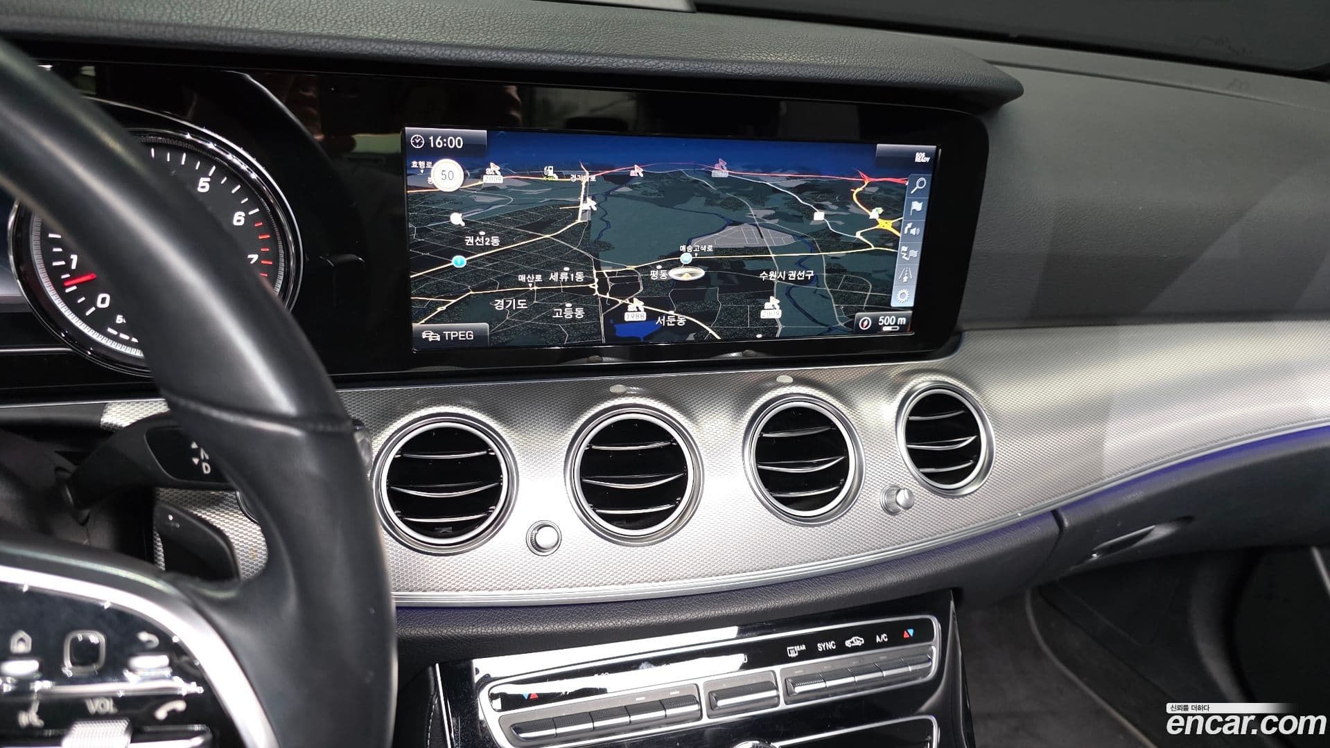 Main__Slider__Photo:E-Class Mercedes-Benz 2019.7-14