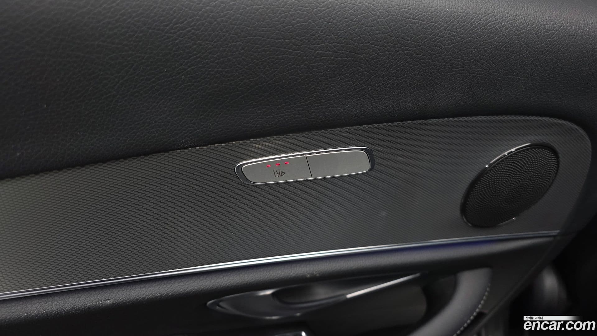 Main__Slider__Photo:E-Class Mercedes-Benz 2019.7-17
