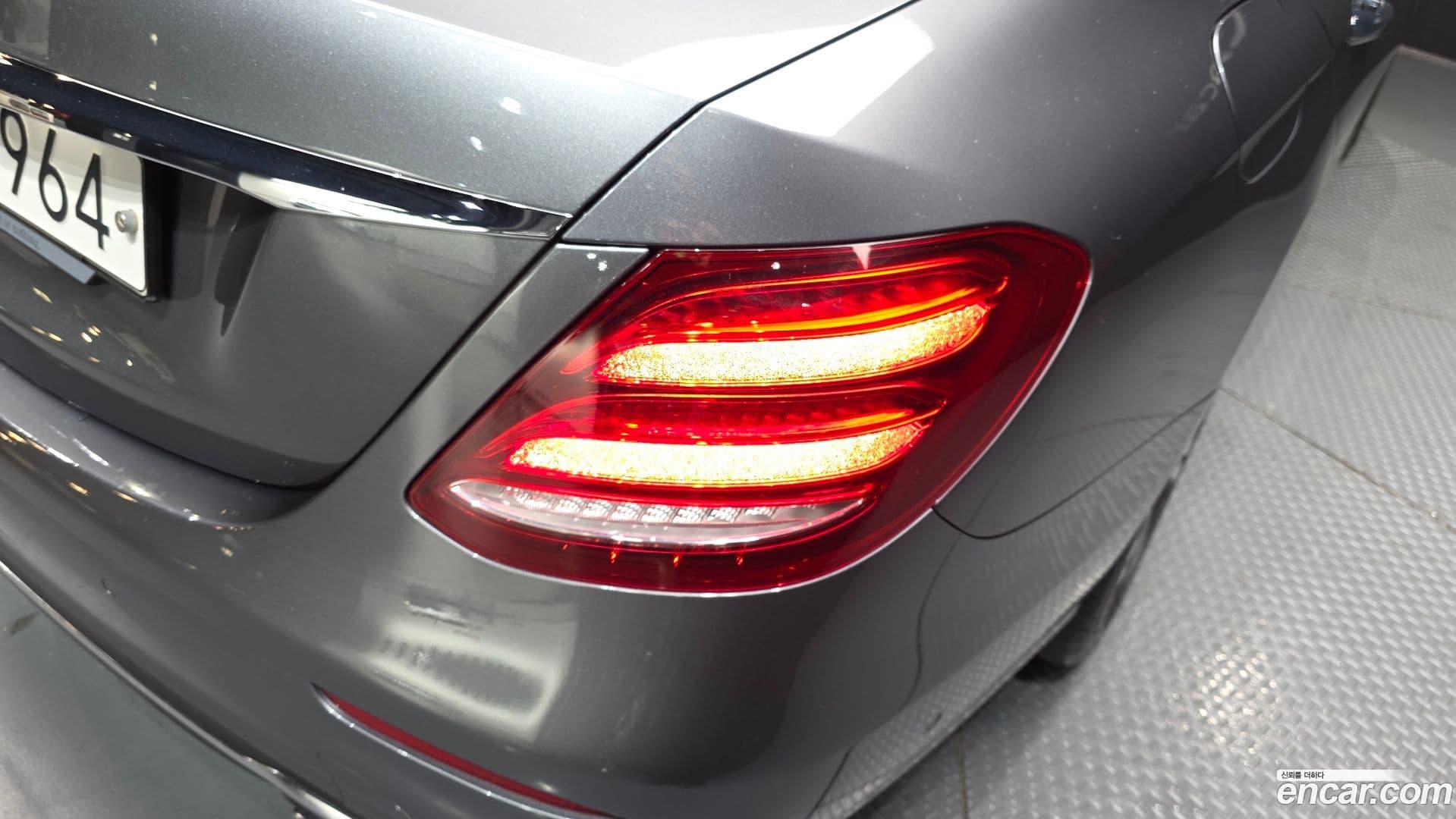 Main__Slider__Photo:E-Class Mercedes-Benz 2019.7-22