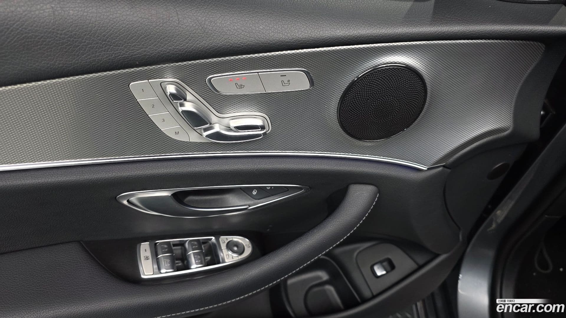 Main__Slider__Photo:E-Class Mercedes-Benz 2019.7-27