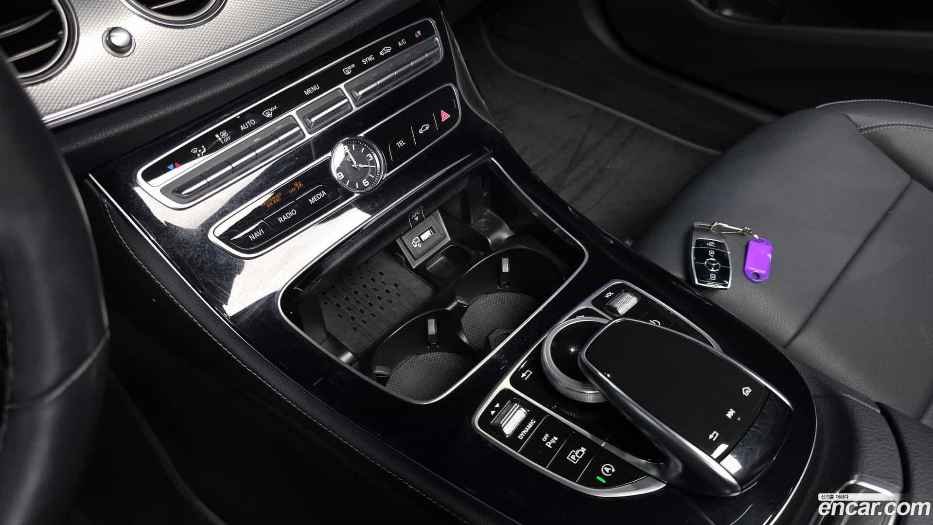 E-Class Mercedes-Benz 2019.7-OPTION-043