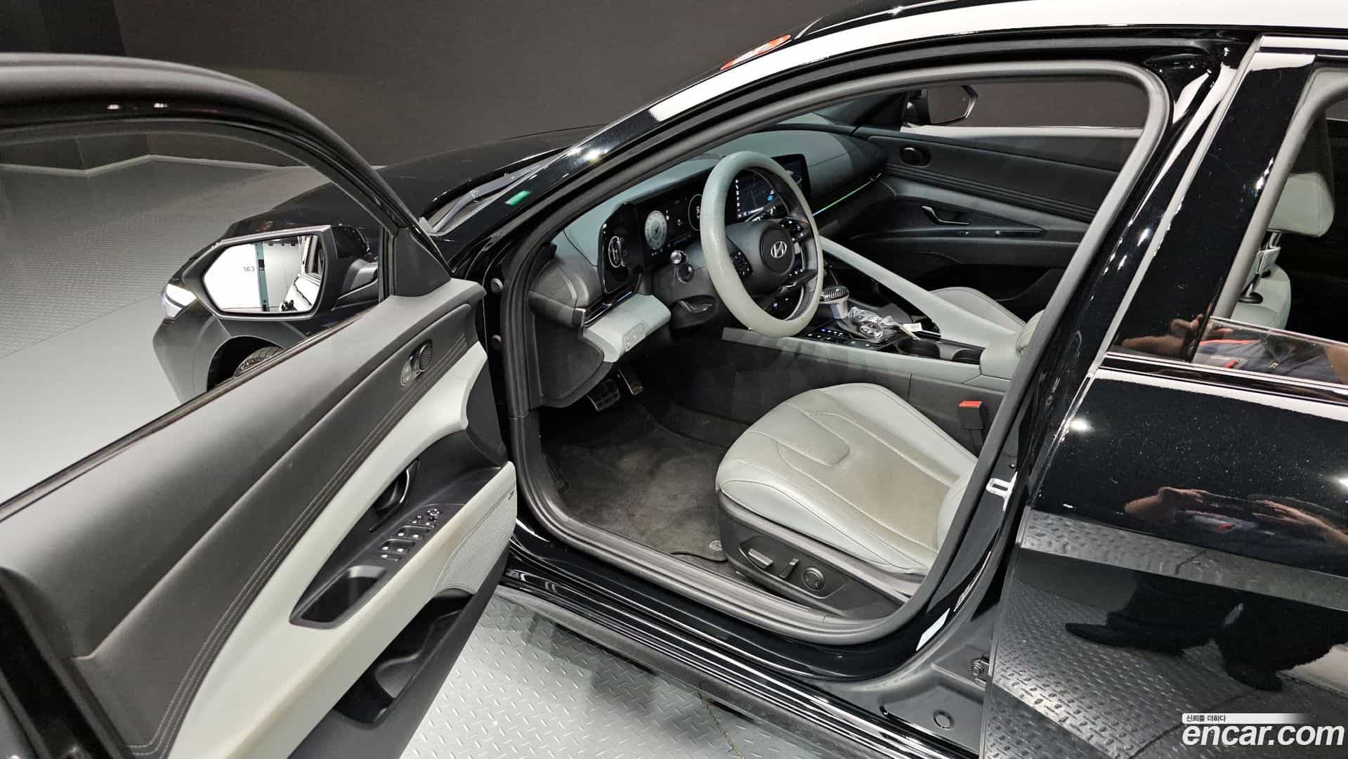 AVANTE Hyundai 2023.5-INNER-010