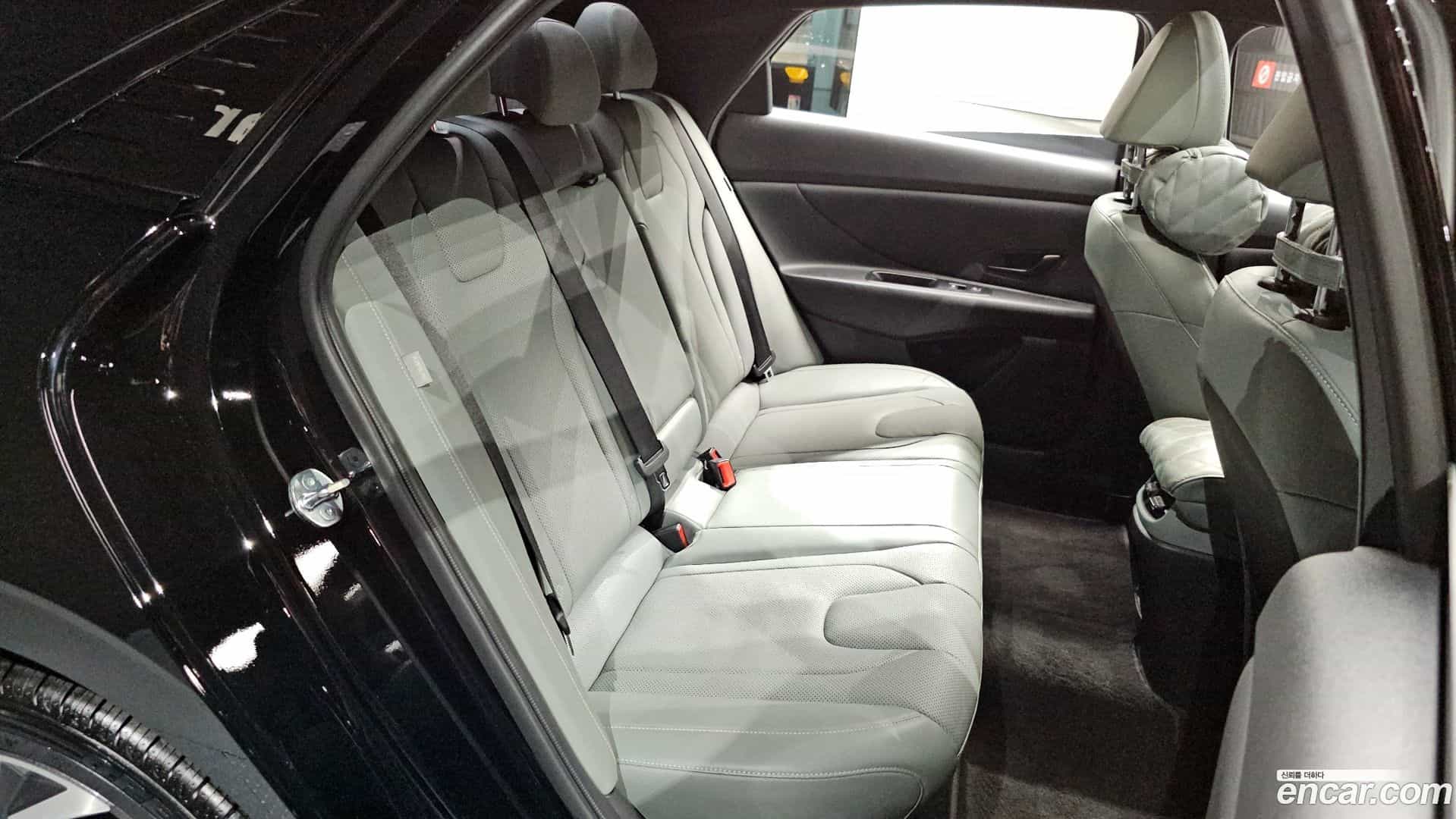 AVANTE Hyundai 2023.5-OPTION-015