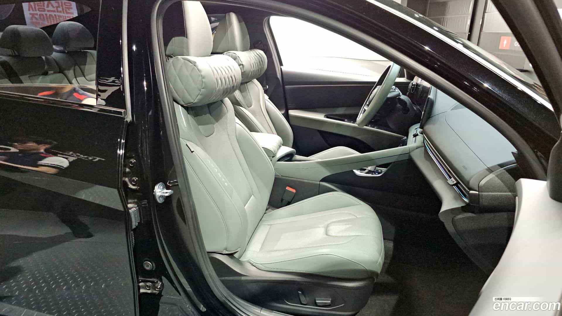 AVANTE Hyundai 2023.5-OPTION-016