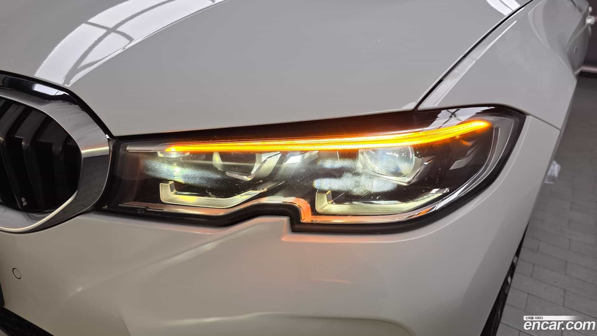 3-Series BMW 2022.2-OUTER-032