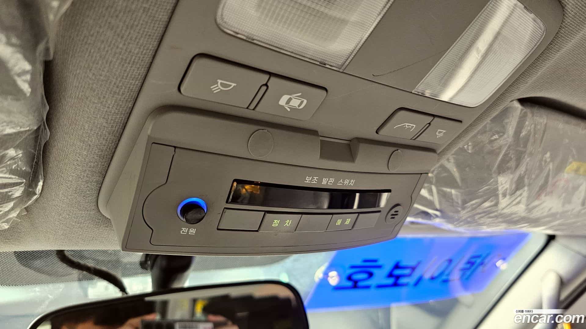 Starex Hyundai 2021.3-OPTION-040
