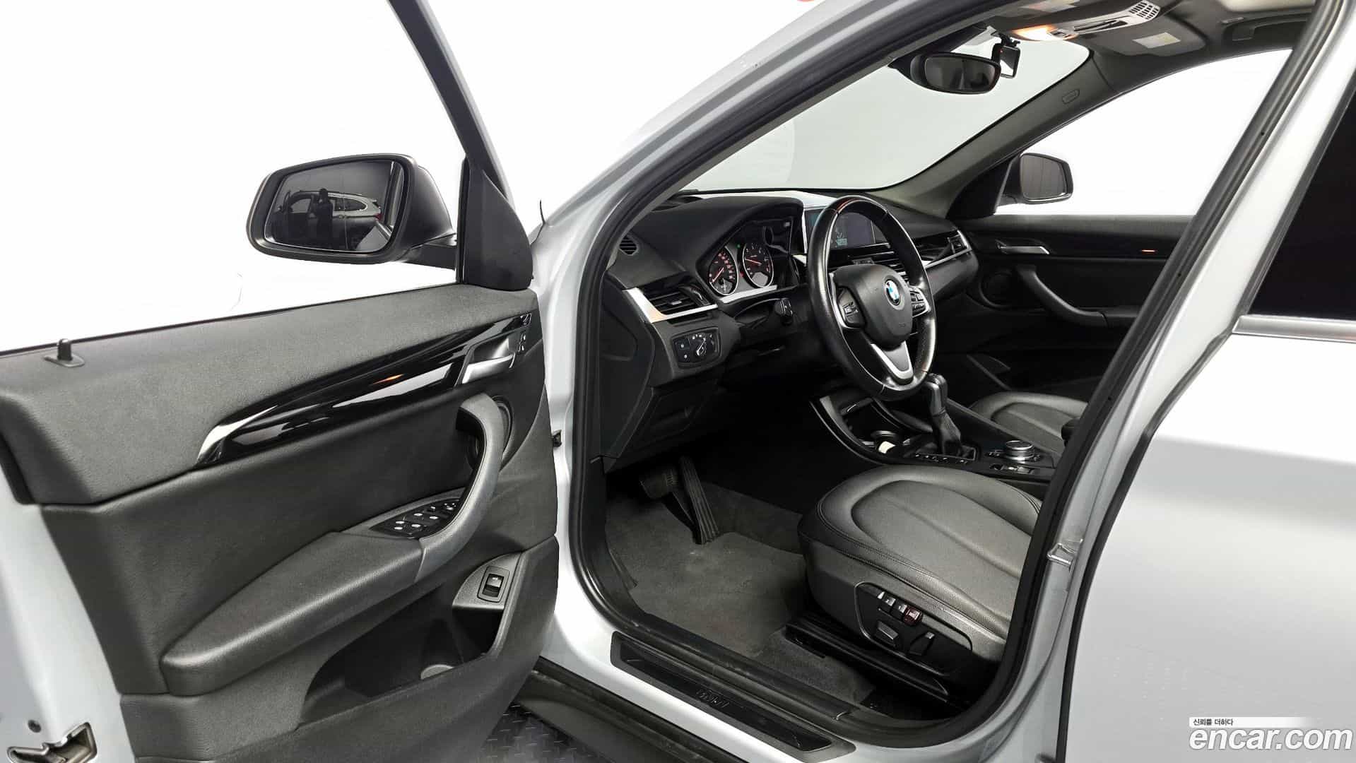 X1 BMW 2017.8-INNER-010