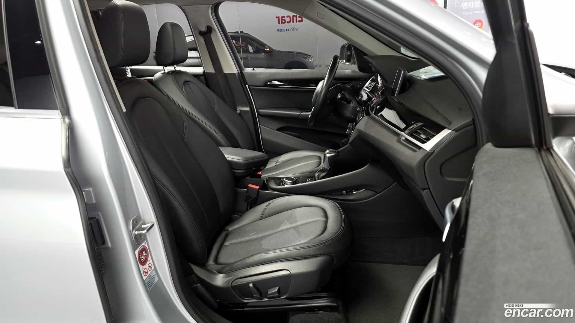X1 BMW 2017.8-INNER-036