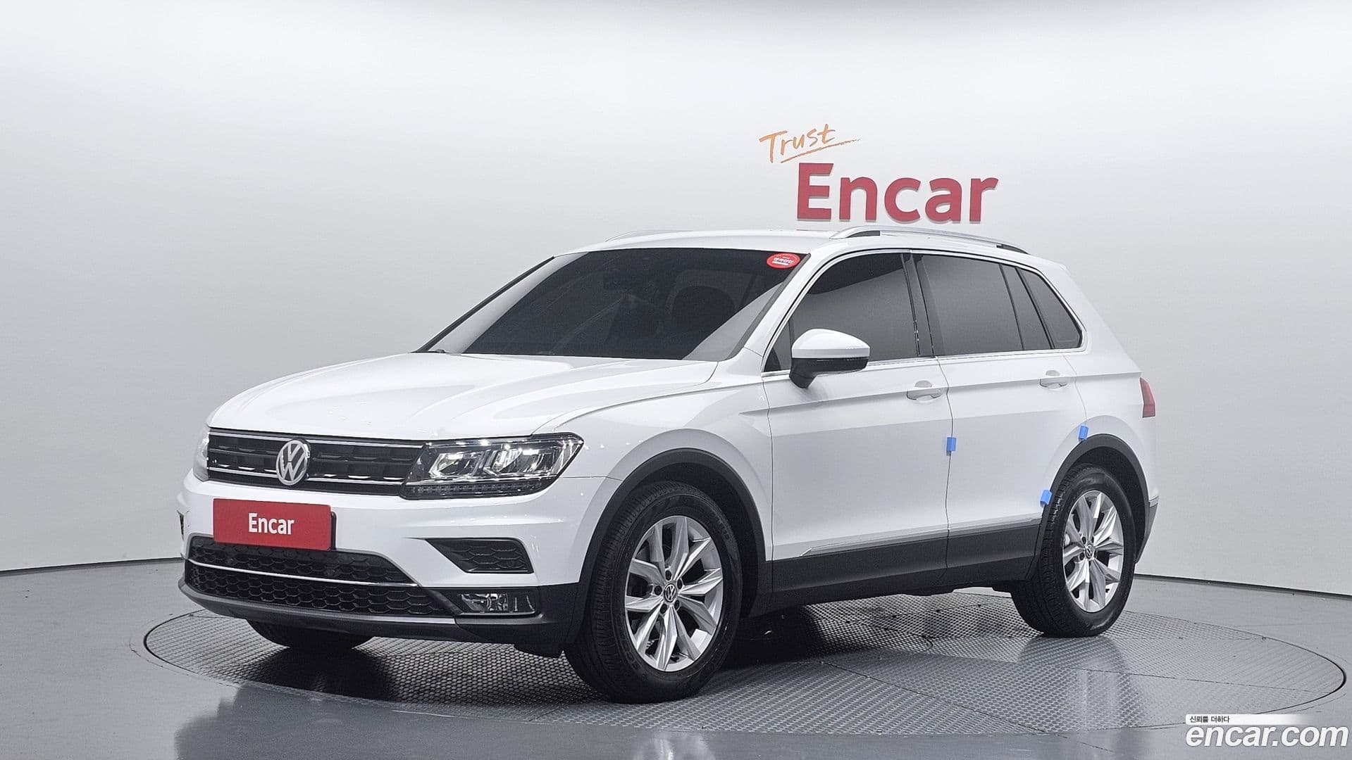 Main__Slider__Photo:Tiguan Volkswagen 2020.2-0